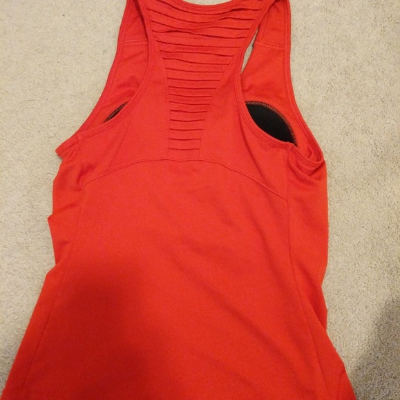 Red Reebok Workout Tank Built In Sports Bra - Picture 2 of 2